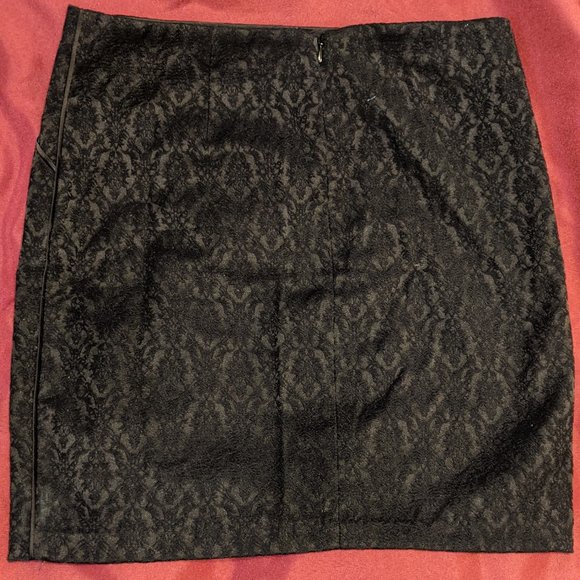 Black Ricki's Mini Skirt with Pockets - Picture 2 of 12